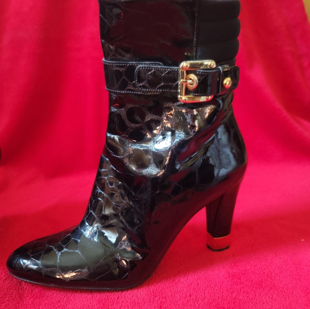 Stuart Weitzman Leather Croc gold buckle and gold trim heel boots
